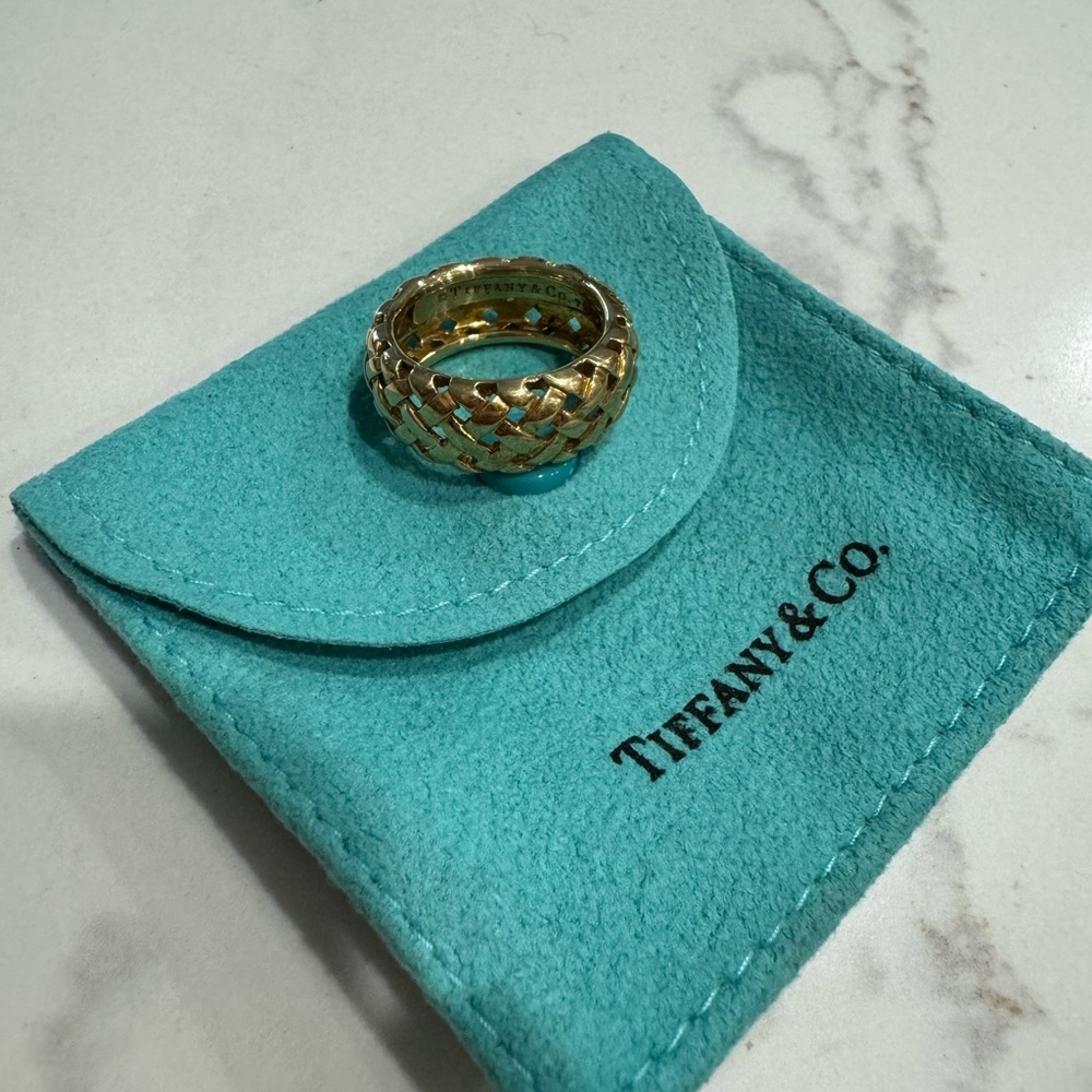 18k Tiffany ring